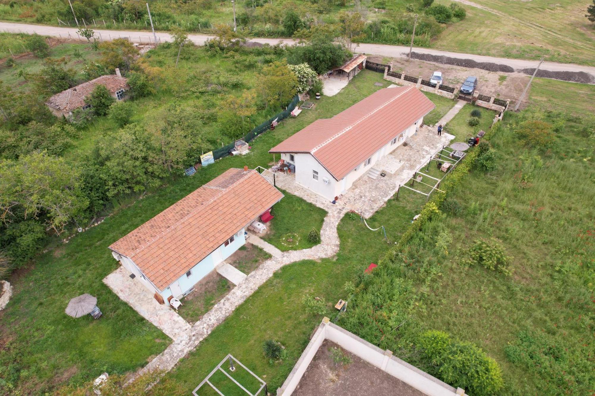 Guest House Viola Ezerets Esterno foto