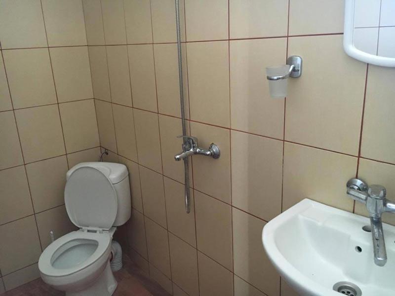 Guest House Viola Ezerets Esterno foto