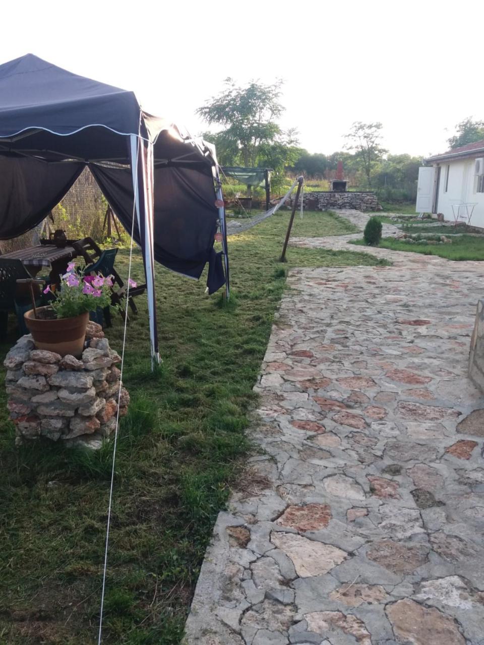 Guest House Viola Ezerets Esterno foto